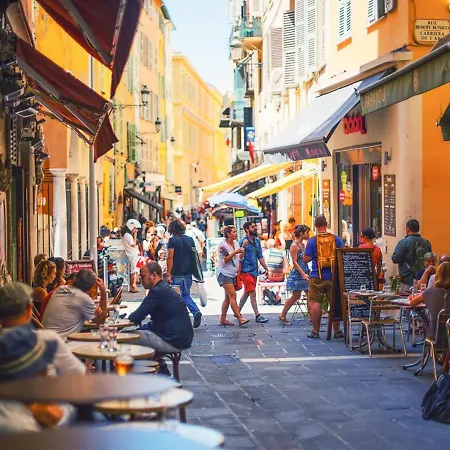 Gioffredo Massena 4 Pers Ac Wi-fi Lägenhet